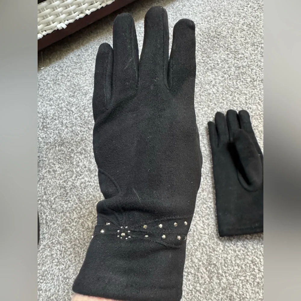 Gloves Gorgeous Dressy Black Women's Suede Gloves with Stud Detail Never Worn